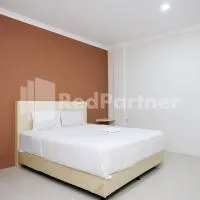 Hotel Andono near YIA Mitra RedDoorz, hotelli kohteessa Yogyakarta