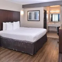 ターザナ イン（Tarzana Inn）、ターザーナのホテル