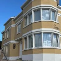 Pirate, op 100 meter van strand, hotel sa Koksijde