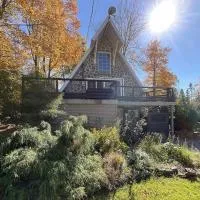 Chalet Spa - La Détente au Mont-Comi, hotel a Saint-Gabriel