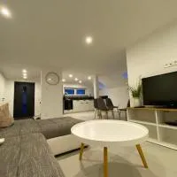 Moderne große Wohnung, hótel í Grafling