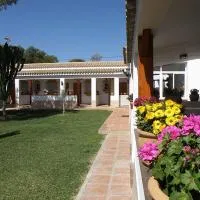 Hostal Las Acacias、ロス・カーニョス・デ・メカのホテル