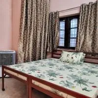 FeelFit Home Stay - Peaceful Stay in Doon, Gateway to Mountains, Hotel in Dehradun