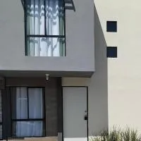 Casa Familiar Privada en Uriangato, hotel i Uriangato