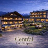 Hotel & Apart Central, hotel di Fügen