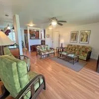 Pono Kai Resort #A101 - A Welcoming 2 Bdrm - 2 Bath, Private Beachfront Vacation Home, hotel a Kapaa