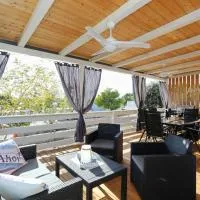 Ahoi Hause 10 Strandhaus mit Meerblick & privatem Zugang, hotell i Drage