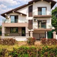 Hangout Villa, hotel a Malavli
