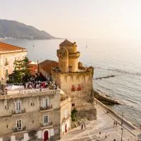 Torre Perrotti - Le suite, Hotel in Santa Maria di Castellabate