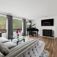 Remodeled, Spacious, Modern Retreat 5 BR, 3BA, 2KIT, hotel u gradu Šorlajn