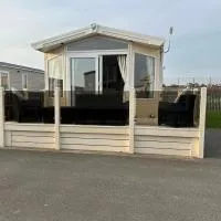 Caravan by the beach、Kinmel Bayのホテル