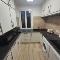 Appartement classé 2 étoiles, 2 chambres, rénové, climatisé, ξενοδοχείο σε Amélie-les-Bains-Palalda