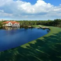 Hyatt House Destin، فندق في ديستين