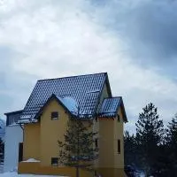 Vikend kuća Davor, отель в городе Risovac