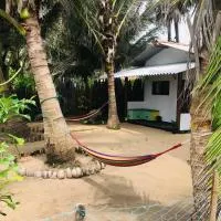 Rooms at Maduka Restaurant – hotel w mieście Ilandaiyadi