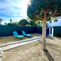 vera home shine: LʼÎle-Rousse şehrinde bir otel