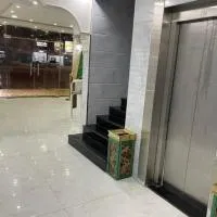مبني وشقق سكنية, hotel i Darbār Gharīb Shāh