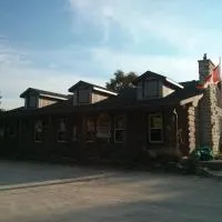 The Spirit Rock Outpost & Lodge, hotel em Wiarton