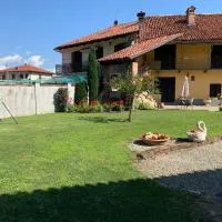 Casa del Grande Vecchio 2, hotel in Airasca