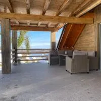 Zerko Holiday Apartment Janko with outdoor JACUZZI for FREE, Hotel in Mirna
