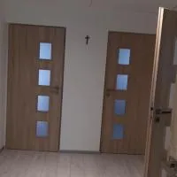 Pokoje do wynajęcia w domku، فندق في Ryczówek