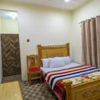 MANOKUR - E- BASA HOTEl, Hotel in Minapin