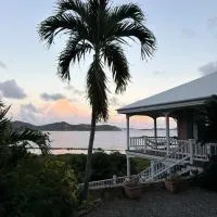 Coral Bay में, होटल BLUE PEARL VILLA in St John USVI - breathtaking ocean views, private pool, backup power, air conditioning, gated