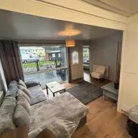 Edwards cabin, hotel en Caeathro