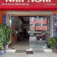 Nhà nghỉ Vũ Hoàng – hotel w mieście Bak Kan