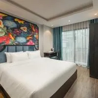 Aurora Hotel & Apartment، فندق في هانوي