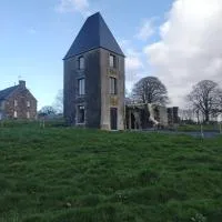 La Tour de Vesly, hotel en Belval