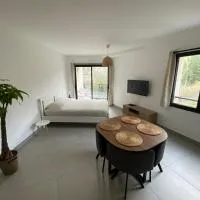 Appartement entre Monaco et Nice Calme et tout équipé, hotel v destinácii Èze