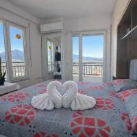 Romantic Penthouse with Mountains View, hotel a Kashari