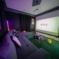 Le Salon Privé - Cinéma, Billard, Parking & Billiard, hotel di Belley
