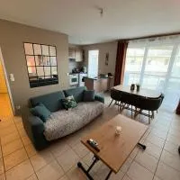 Appartement F2 1,5km de la gare de Chartres, hotel u gradu 'Lucé'