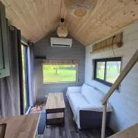 Tiny House, готель у місті Mignères
