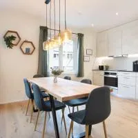 Central Alpine Stay - Modern & Free Parking, ξενοδοχείο σε Spiez