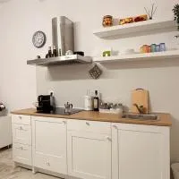 Lucy Home, ξενοδοχείο σε Pisticci