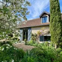 Peter House between Amboise and Chaumont-sur-Loire, hotel en Mosnes