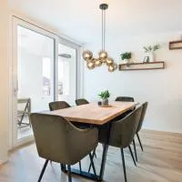 Spacious & Modern Apt - Balcony & Parking, hotel a Spiez