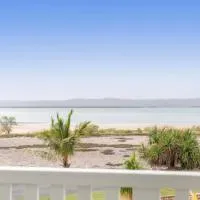 Quiet Waterfront Retreat - Fishing & Coastal Getaway, K'Gari Views โรงแรมในGarden Island