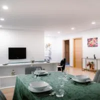 Spacious apartment in downtown Mondim de Basto, hotel en Mondim de Basto