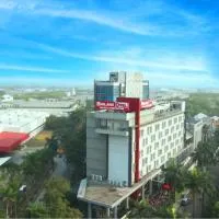 Bigland Hotel & Convention Sentul، فندق في بوغور
