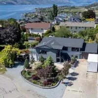 Peaceful 2-bedroom, 1-bath daylight suite with private entrance, hotel v destinaci West Kelowna