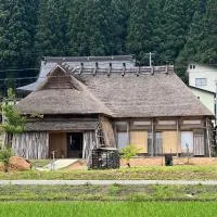 うご八かやぶ㐂、Narazakiのホテル