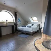 Chambres d'Hôtes et Suites à La Ferme de l'Oudon & SPA, Hotel in Berville