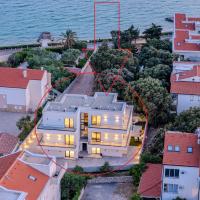 Villa Dantela with Private Pools, Hotel in Novalja