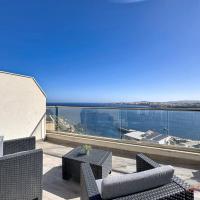 Stylish Seaview Retreat in St Pauls Bay, hotel a San Pawl il-Baħar