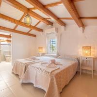 Can Borras by 3VILLAS, kh&aacute;ch sạn gần S&acirc;n bay Menorca, Llumesanas