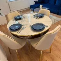 Luxury 1BR in Rochdale Centre, hotel i Rochdale